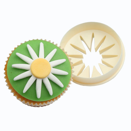 FMM Double Sided Cupcake Cutter Daisy and Circle